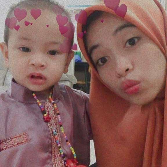 9 Potret Siska Lorenza, Pengasuh Anak Vanessa Angel yang Terlibat Kecelakaan Maut