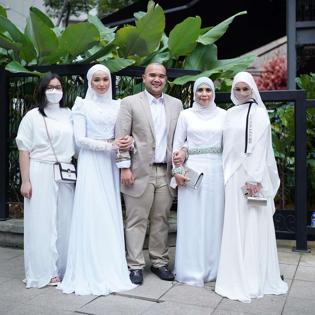 10 Potret Mewahnya Pesta Ultah Tya Arifin, Menantu Siti Nurhaliza Bagikan Uang Rp3 Milliar!