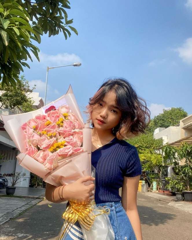 Potret Fuji, Adik Ipar Vanessa Angel yang Setia Mendampingi Gala Sky