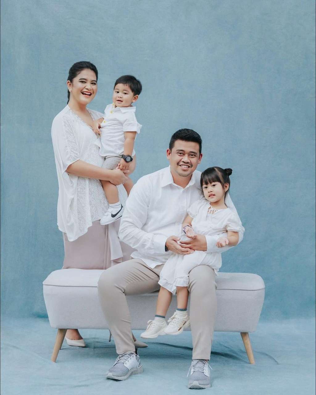 Rayakan Anniversary ke-4, Potret Romantis Kahiyang Ayu dan Bobby Nasution