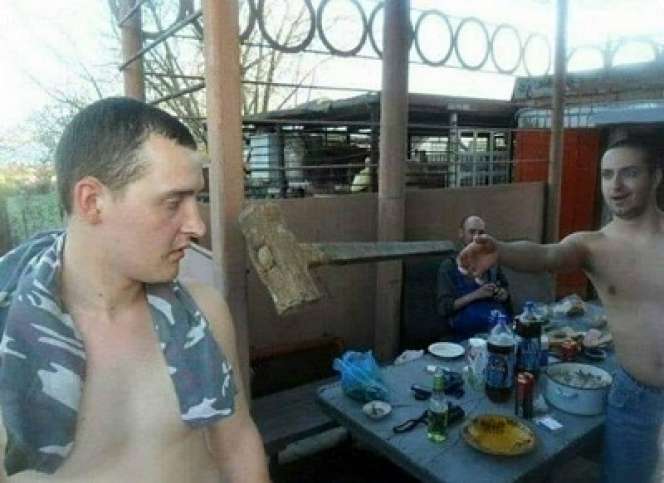 10 Momen Absurd Orang Tak Sadar Ada yang Salah, Endingnya Malah Bikin Keheranan!