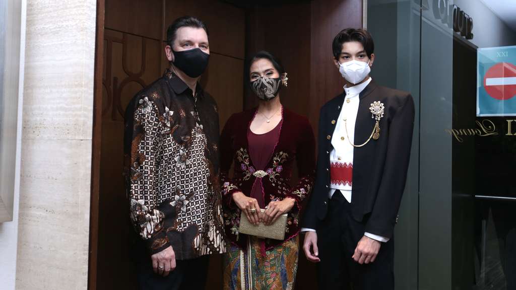 Tangis Para Pemain Losmen Bu Broto