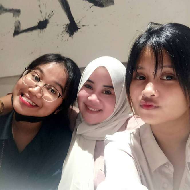 9 Foto Mayang Luciana, Adik Kandung Vanessa Angel yang Bakal Jadi Ahli Waris