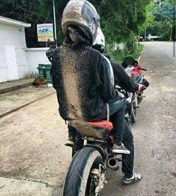 10 Momen Lucu Saat Orang Lagi Apes Sendirian, Bikin Ketawa Tapi Kasihan