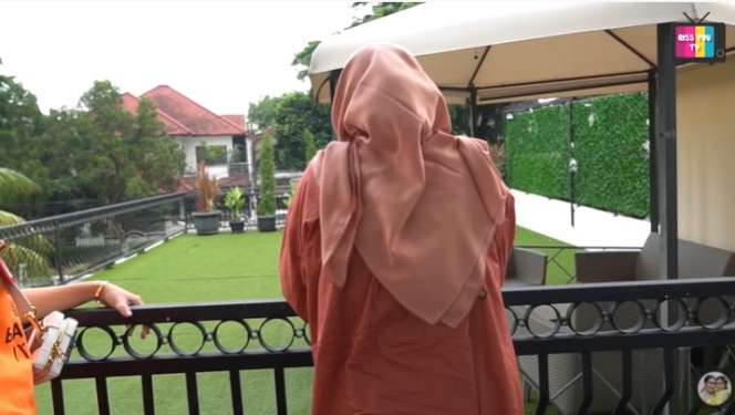 9 Potret Mewah Rumah Iis Dahlia, Ayu Ting Ting Melongo Lihat Kamar Devano
