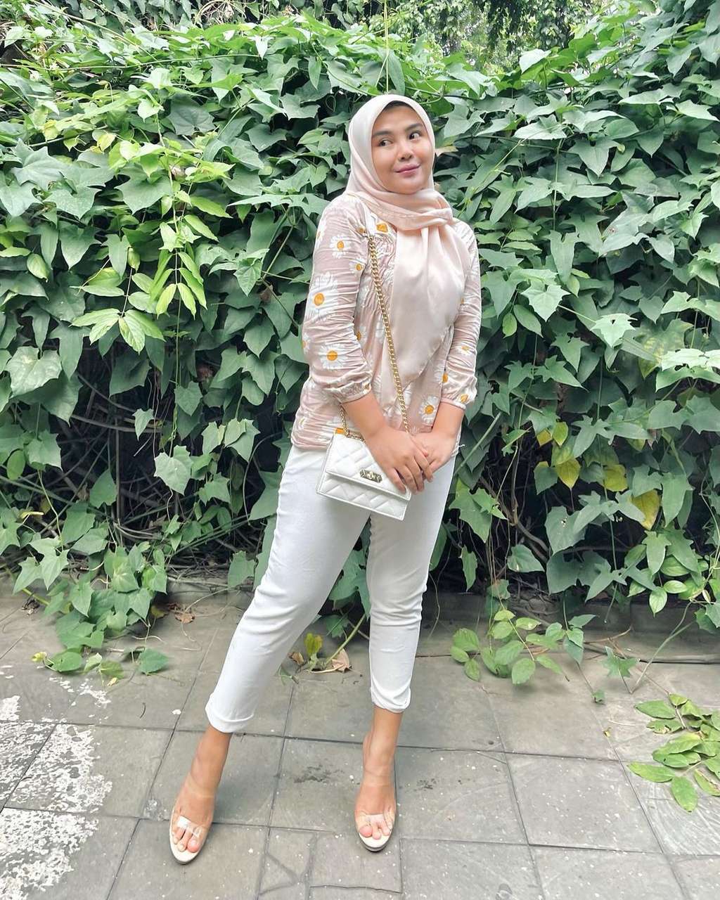 Ingat Rosa Meldianti, Keponakan Dewi Perssik? Dulu Dibully, Kini Penampilannya Beda Banget!