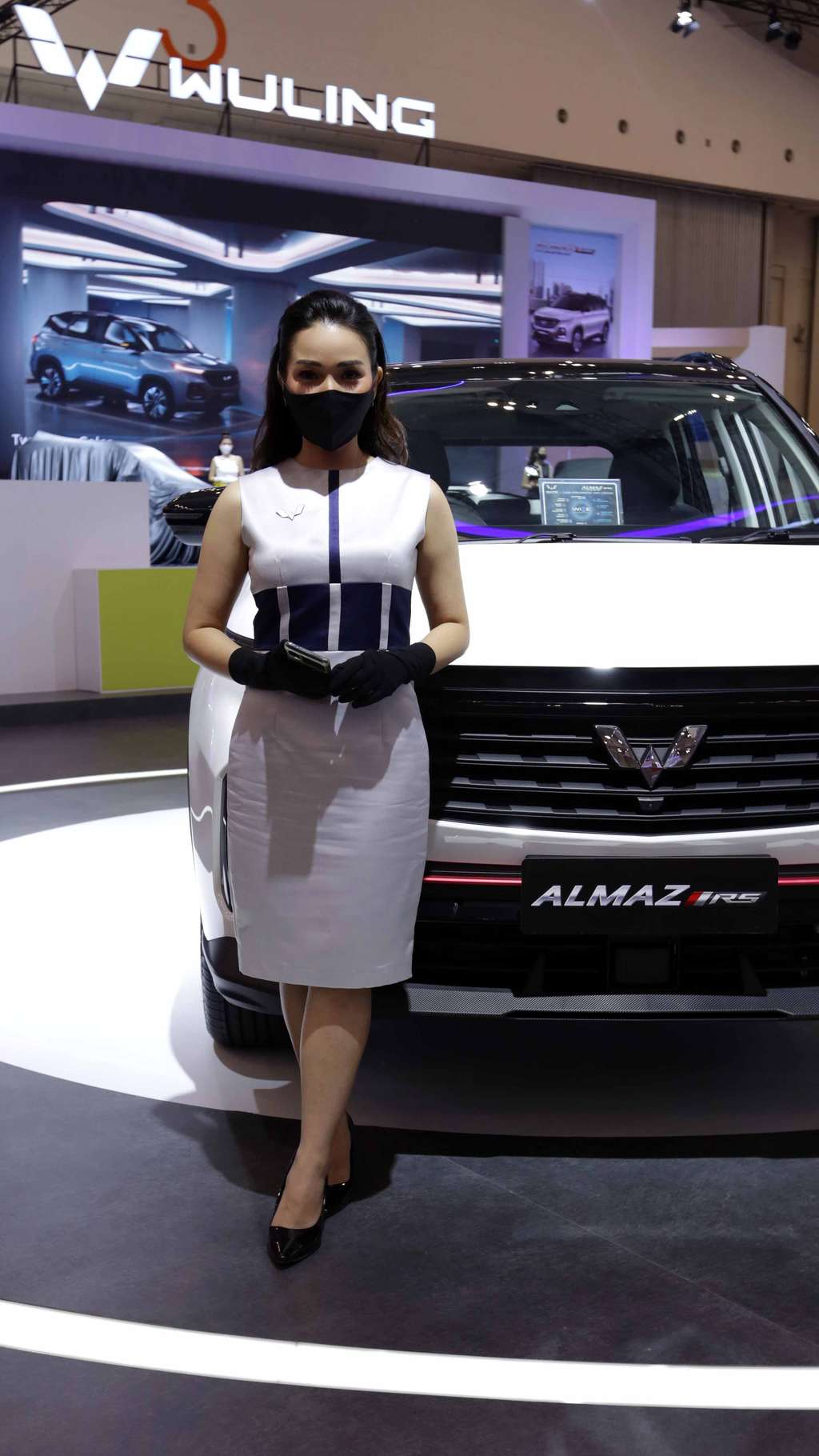SPG Serba Ketat di GIIAS 2021: Honornya Beda