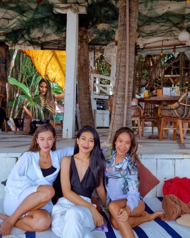Masih Ingat Tati Pemeran Tukang Ojek Pengkolan? Penampilannya Makin Hot Banget