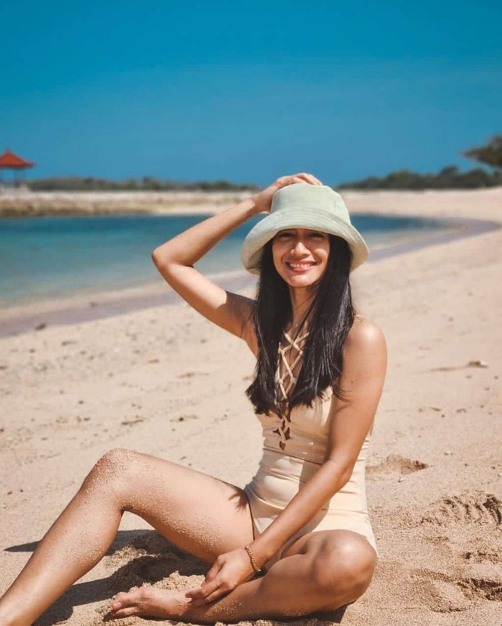 Masih Ingat Tati Pemeran Tukang Ojek Pengkolan? Penampilannya Makin Hot Banget