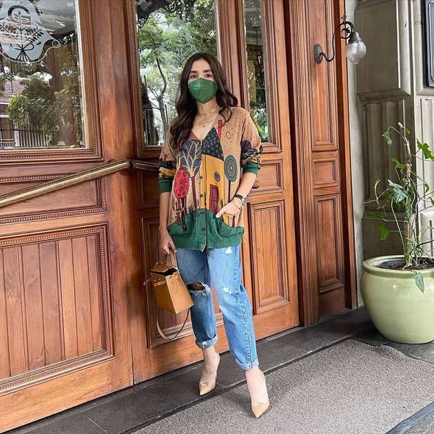 Potret Ussy Suliastiawaty Usai Diet Hingga 20 Kg, Pinggang Rampingnya Curi Perhatian