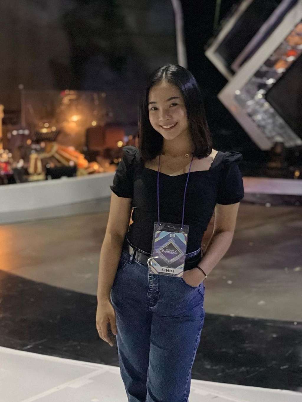 9 Foto Cantiknya Findi Artika, Biduan 19 Tahun Kekasih Baru Nassar
