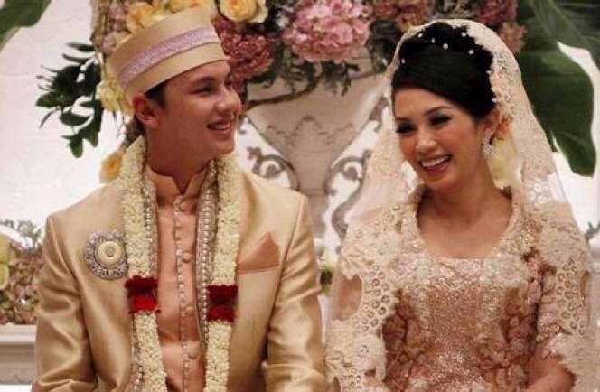 8 Artis Ini Menikah dengan Mahar Sangat Murah, Wow Nia Ramadhani Hanya Rp2000!