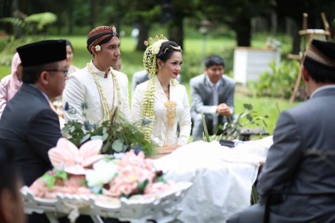 8 Artis Ini Menikah dengan Mahar Sangat Murah, Wow Nia Ramadhani Hanya Rp2000!