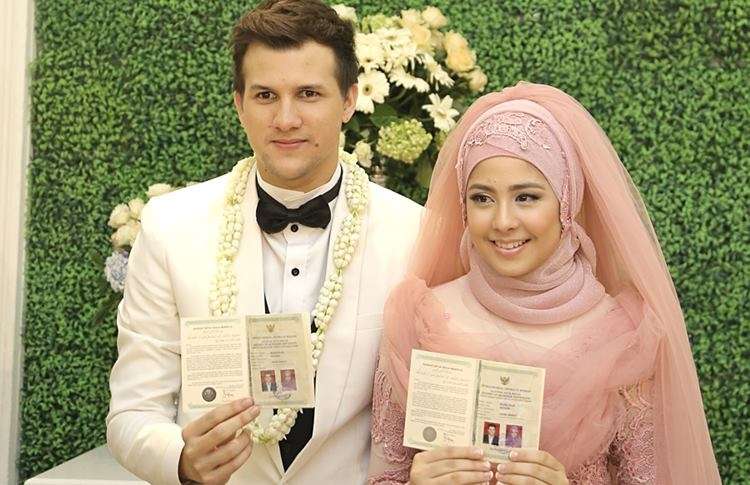 8 Artis Ini Menikah dengan Mahar Sangat Murah, Wow Nia Ramadhani Hanya Rp2000!