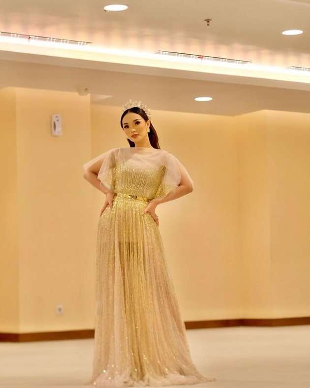 6 Potret Zaskia Gotik Usai Lahiran, Body Langsingnya Bikin Takjub!