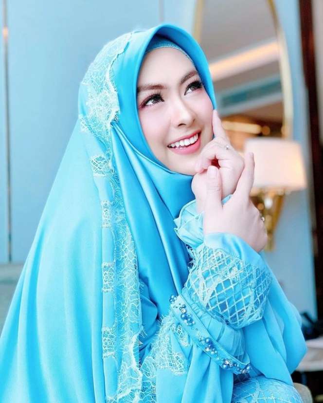 7 Potret Dokter Shindy di Momen Pernikahan Ria Ricis, Parasnya Bikin Takjub!