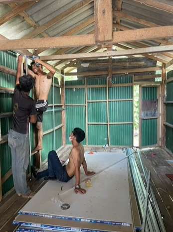 10 Potret Rumah Gubuk Dari Luar Tampak Reyot, Pas Lihat Dalamnya Bak Hotel Mewah!