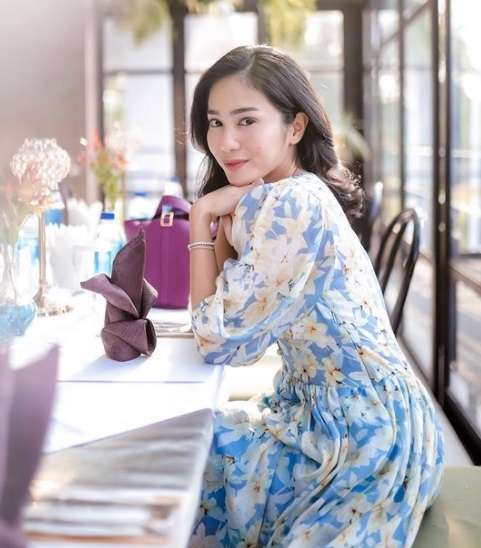 Selain Nirina Zubir, 5 Seleb Ini Juga Bermasalah dengan ART, Ada yang Lakukan Pencurian!