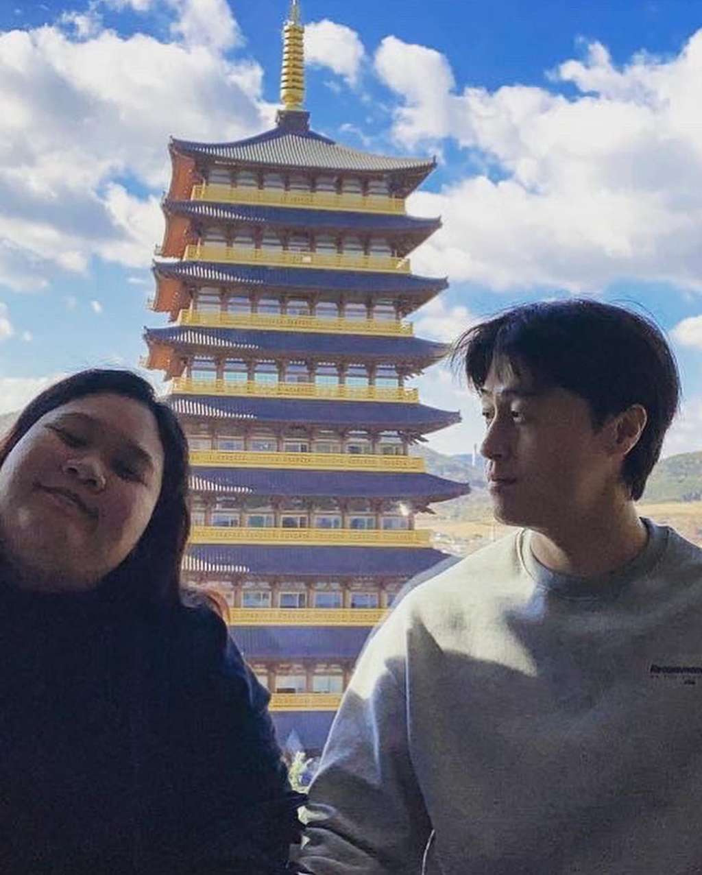 Ingat Gadis yang Dinikahi Pria Korea? Dulu Dibully Lihat 8 Potretnya yang Makin Cantik!