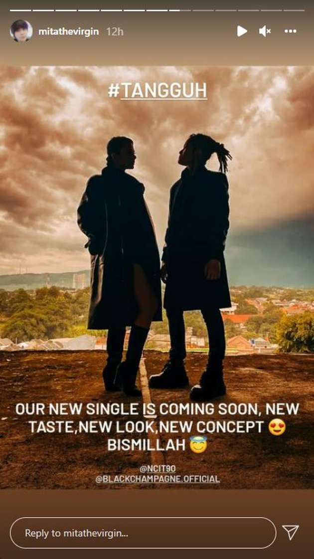 Potret Terbaru Mita The Virgin, Rambutnya Bikin Salfok!
