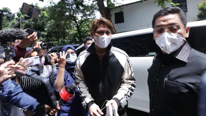 Khawatir dengan Lesty Kejora, Rizky Billar Polisikan Akun Haters 