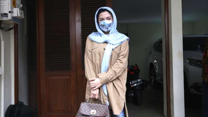 5 Potret Terbaru Vicky Shu usai Melahirkan, Sudah Mulai Berani Ambil Job