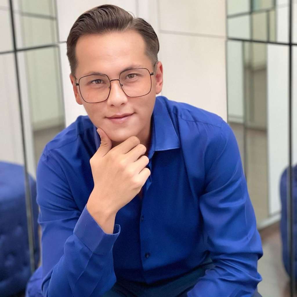 Jarang Diketahui! 5 Pesohor Terkenal Ini Ternyata Anak Seorang Guru