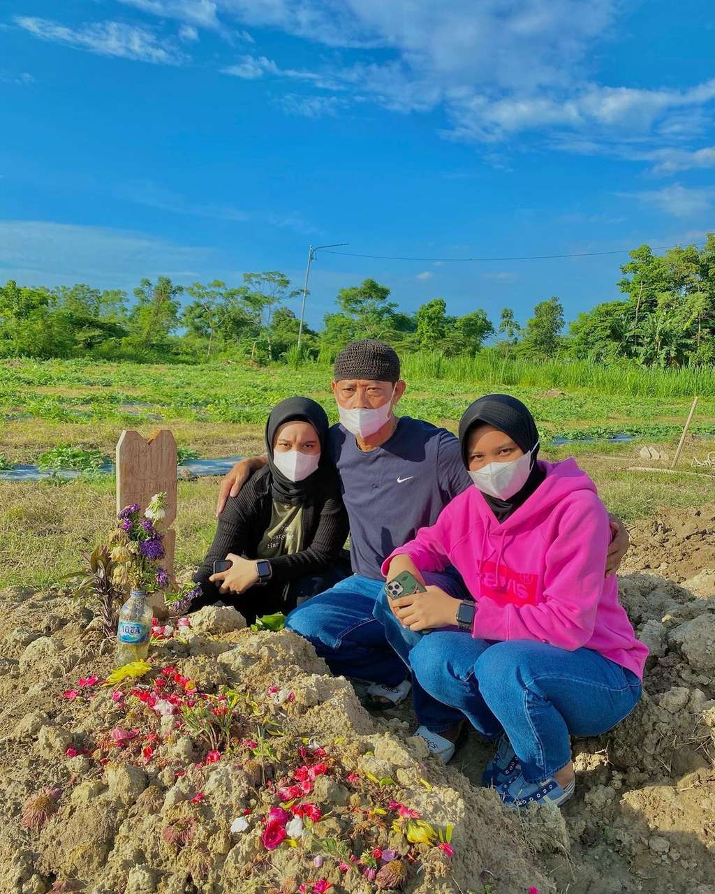 7 Potret Kakak Beradik Jadi TNI Berparas Cantik, Foto Mendiang Ibunya Bak Primadona!