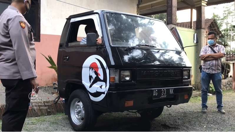 10 Potret Mobil Pickup ‘Kepala Buntung’ yang Viral, Polisi Ngakak Lihat Cara Mundurnya!