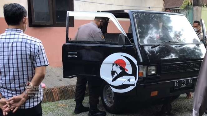 10 Potret Mobil Pickup ‘Kepala Buntung’ yang Viral, Polisi Ngakak Lihat Cara Mundurnya!