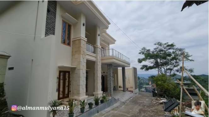 Hanya Jualan Roti Bakar, Pria di Majalengka Mampu Bangun Rumah Seharga Rp1,5 Miliar, Ini Penampakannya!