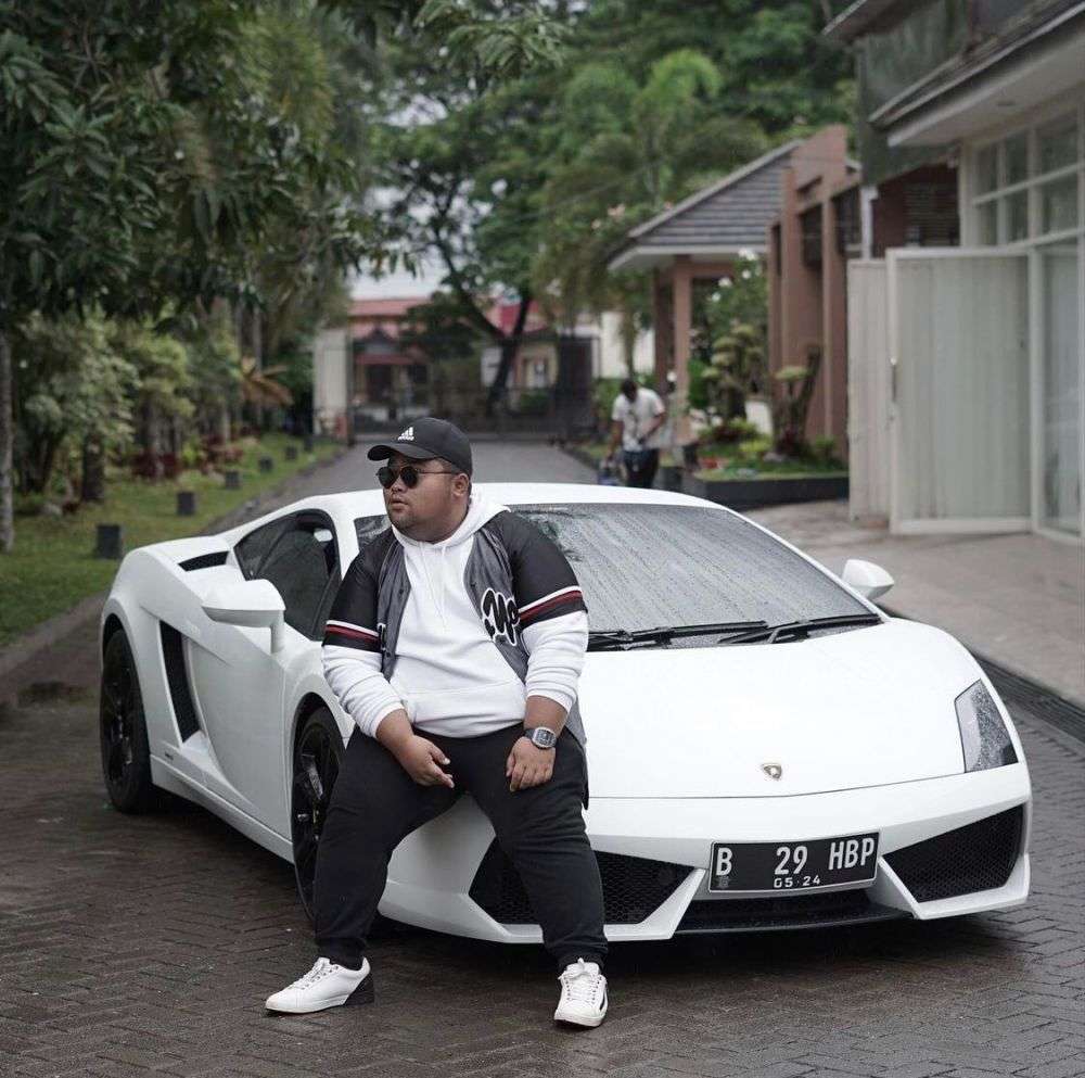 Ingat Mat Gondrong di Sinetron Ronaldowati? Ini 10 Foto Terbarunya yang Bikin Pangling