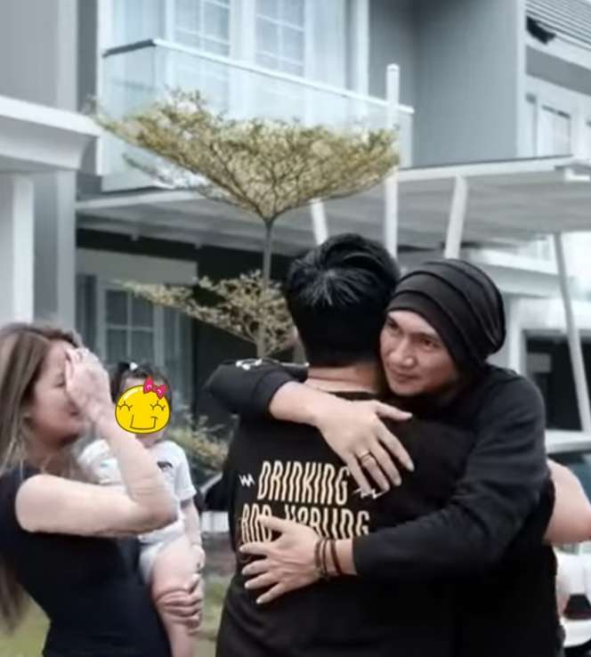 Momen Bahagia Pertemuan Anji dan Keluarga Sheila Marcia usai Rehabilitasi