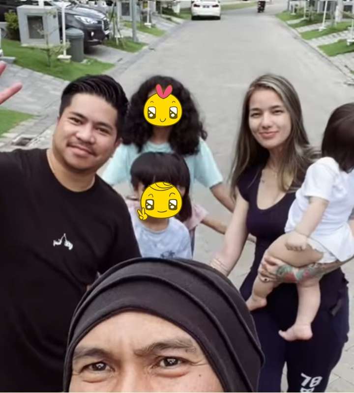 Momen Bahagia Pertemuan Anji dan Keluarga Sheila Marcia usai Rehabilitasi