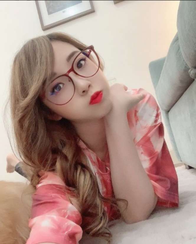 Tampil Cantik Dengan Rambut Panjang, Potret Terbaru Gamer Kimi Hime Malah Bikin Salfok!