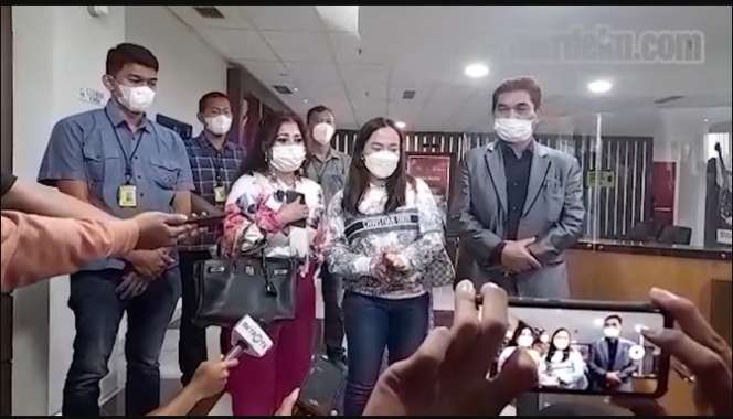 Potret Anggiat Pasaribu Saat Minta Maaf Usai Kasusnya Viral, Bajunya Bikin Salfok!