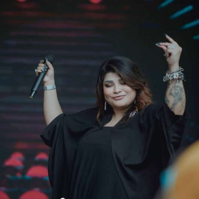 8 Foto Nania Yusuf yang Hidup Malang usai Pindah Agama