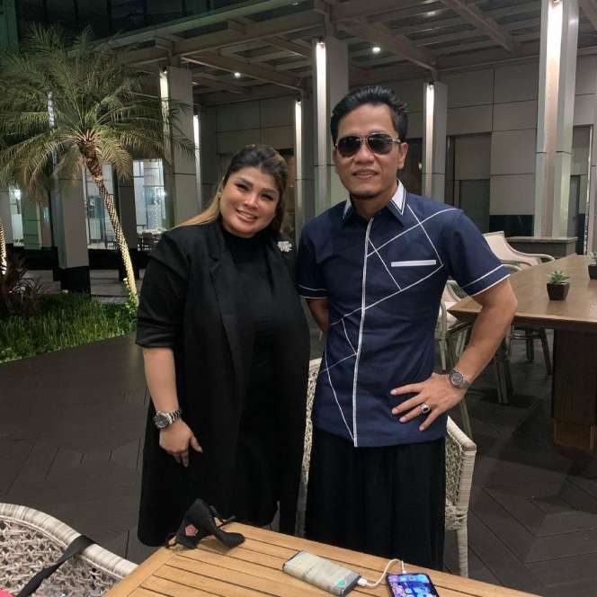 8 Foto Nania Yusuf yang Hidup Malang usai Pindah Agama