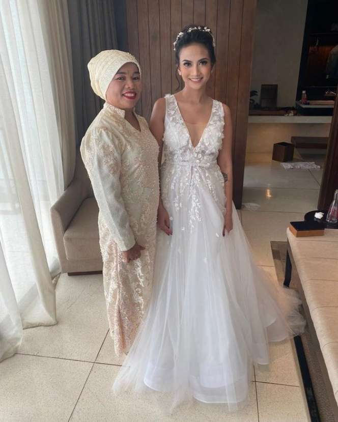 5 Potret Kedekatan Ibunda Bibi Andriansyah Bersama Vanessa Angel: Kangen Mantu Kesayangan