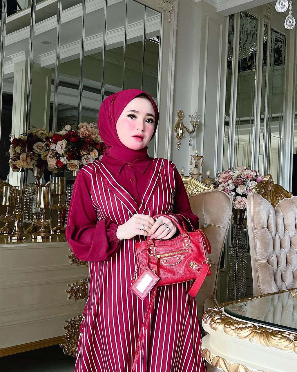 7 Foto Mewahnya Rumah Selebgram Aceh yang Selalu Dikawal 9 Bodyguard, Wow Banget!