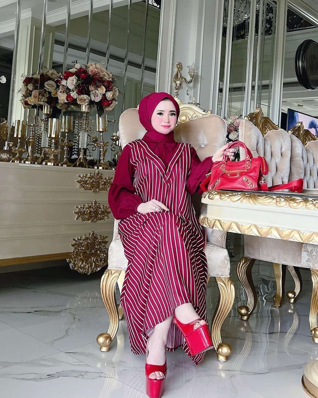 7 Foto Mewahnya Rumah Selebgram Aceh yang Selalu Dikawal 9 Bodyguard, Wow Banget!