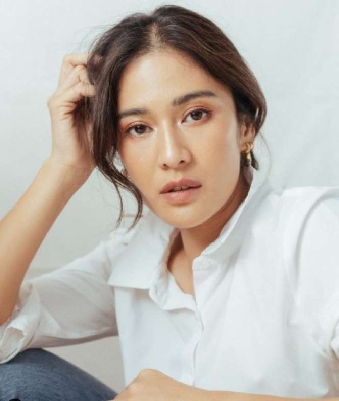 Kisah 7 Seleb yang Mantap Jadi Mualaf, Dian Sastro Dapat Hidayah Saat Ikut Pengajian