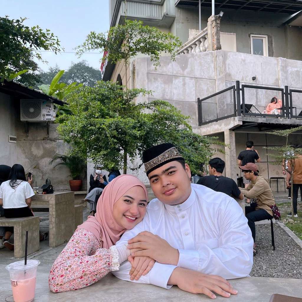 10 Potret Romantis Ameer Azzikra dan Istri Sebelum Meninggal, Pilu Baru 5 Bulan Menikah!