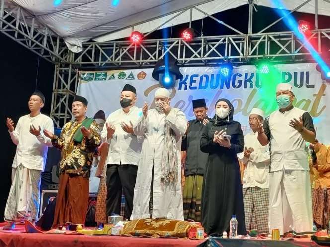 8 Potret Terbaru Kades Cantik Mantan Biduan di Lamongan, Makin Elegan dengan Hijab!