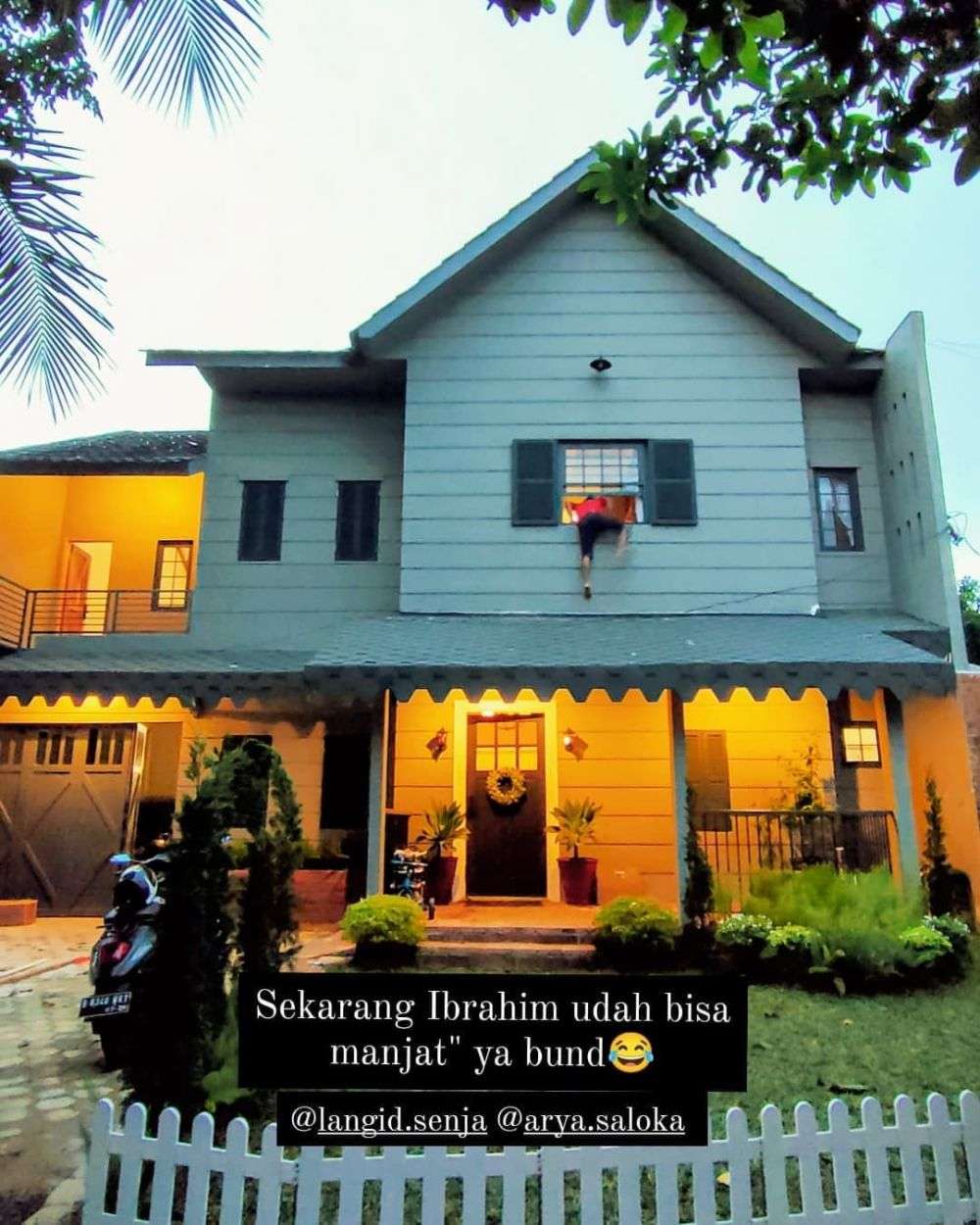 Rampung Direnovasi Begini Penampakan Rumah Arya Saloka Berkonsep Farmhouse