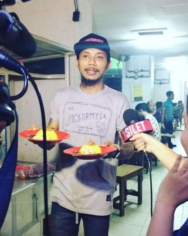 7 Artis Kariernya Merosot hingga Alih Profesi Demi Sambung Hidup, Ada yang Jadi Penjual Gorengan!