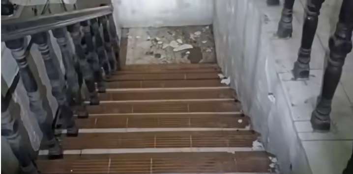 Penampakan Rumah Mewah 3 Lantai Terbengkalai 10 Tahun, Kolam Renangnya Ngeri Banget!