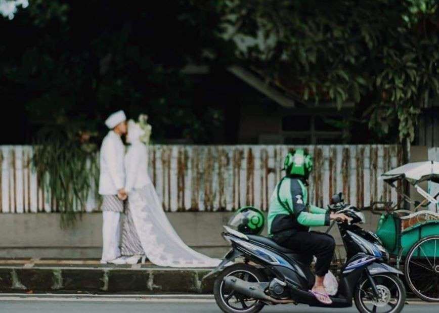 Bukannya Romantis, 10 Foto Prewedding Gagal Ini Justru Bikin Ngakak Banget!
