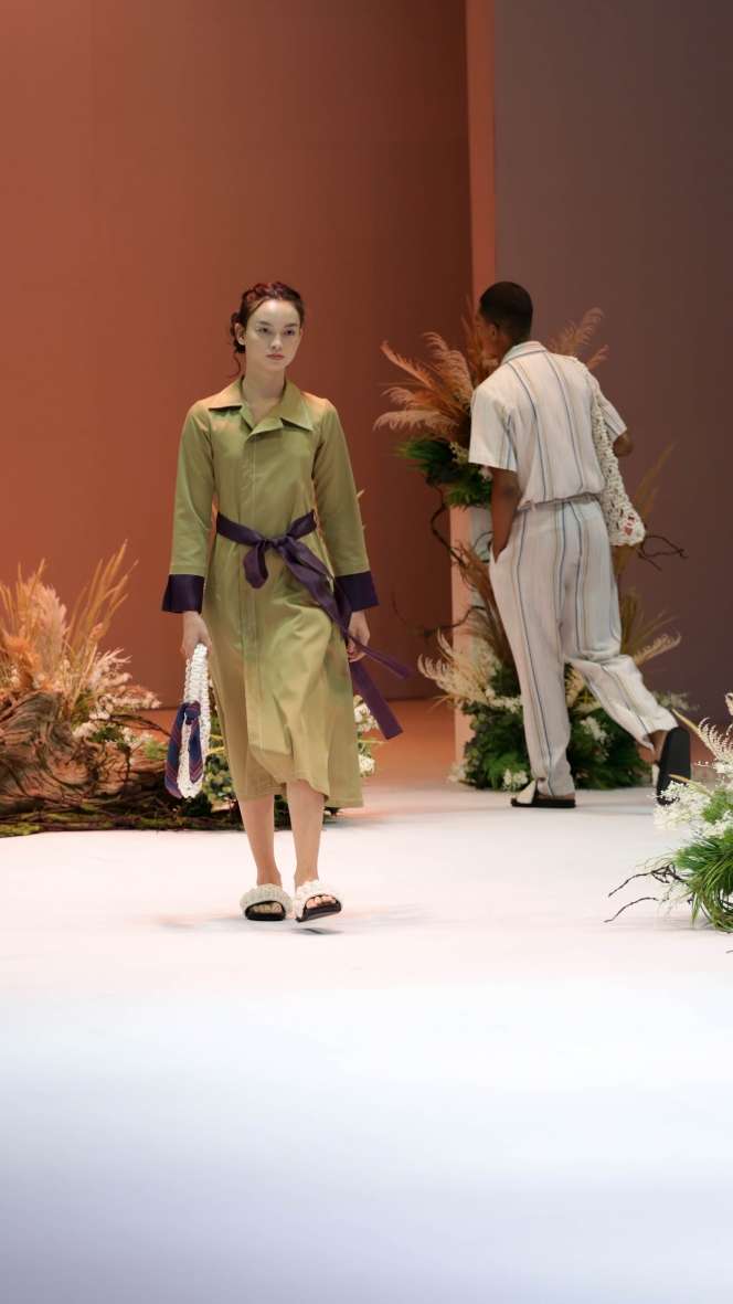 Gebrakan Bateeq, Sulap Kain Batik Jadi Fashionable di JFW 2022