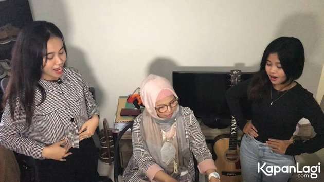 10 Potret Mayang dan Chika Latihan Vokal untuk 40 Harian Meninggalnya Vanessa Angel, Makin Dihujat!